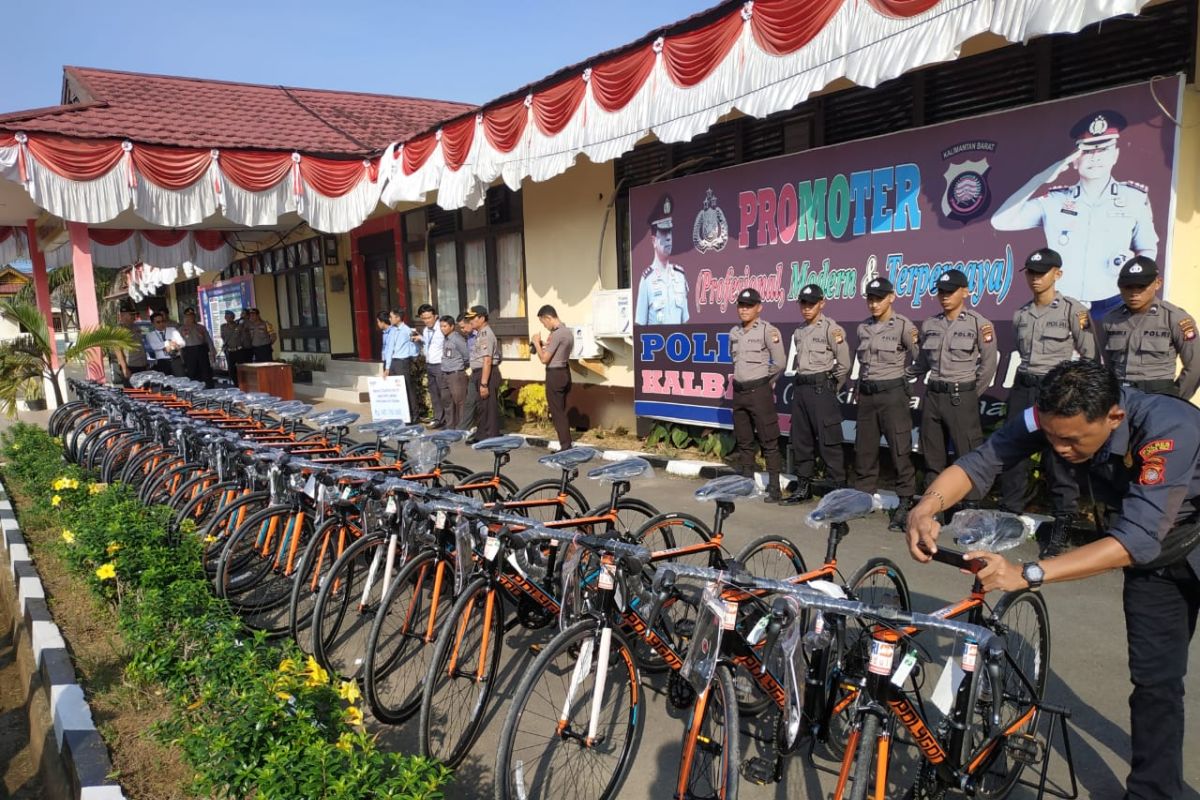 BRI Putussibau kembali hibahkan sepeda ke Polres Kapuas Hulu