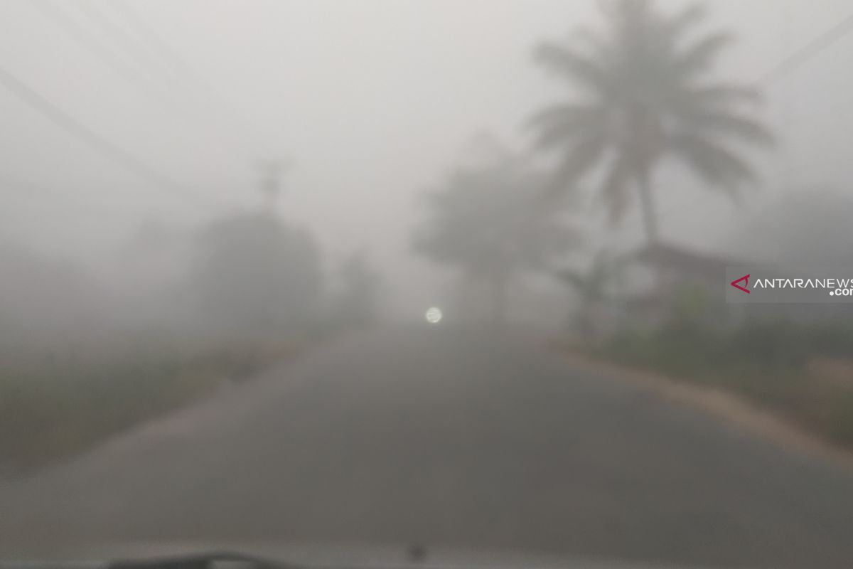 Kabut asap pekat, Pemkot Pontianak berencana mundurkan waktu masuk sekolah