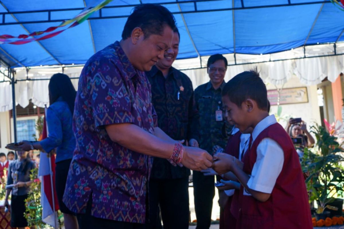 Wali Kota Denpasar serahkan KIA Si Darling