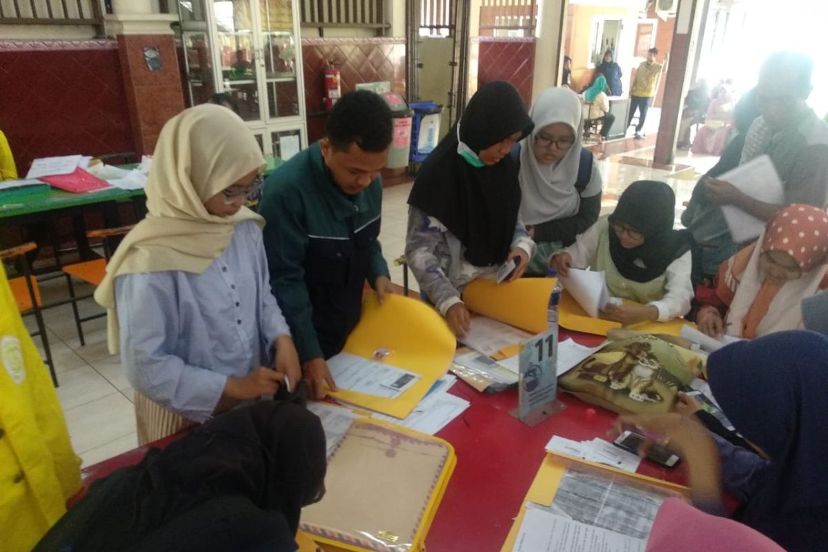 88 Mahasiswa Kabupaten Serang hasil penjaringan terima beasiswa