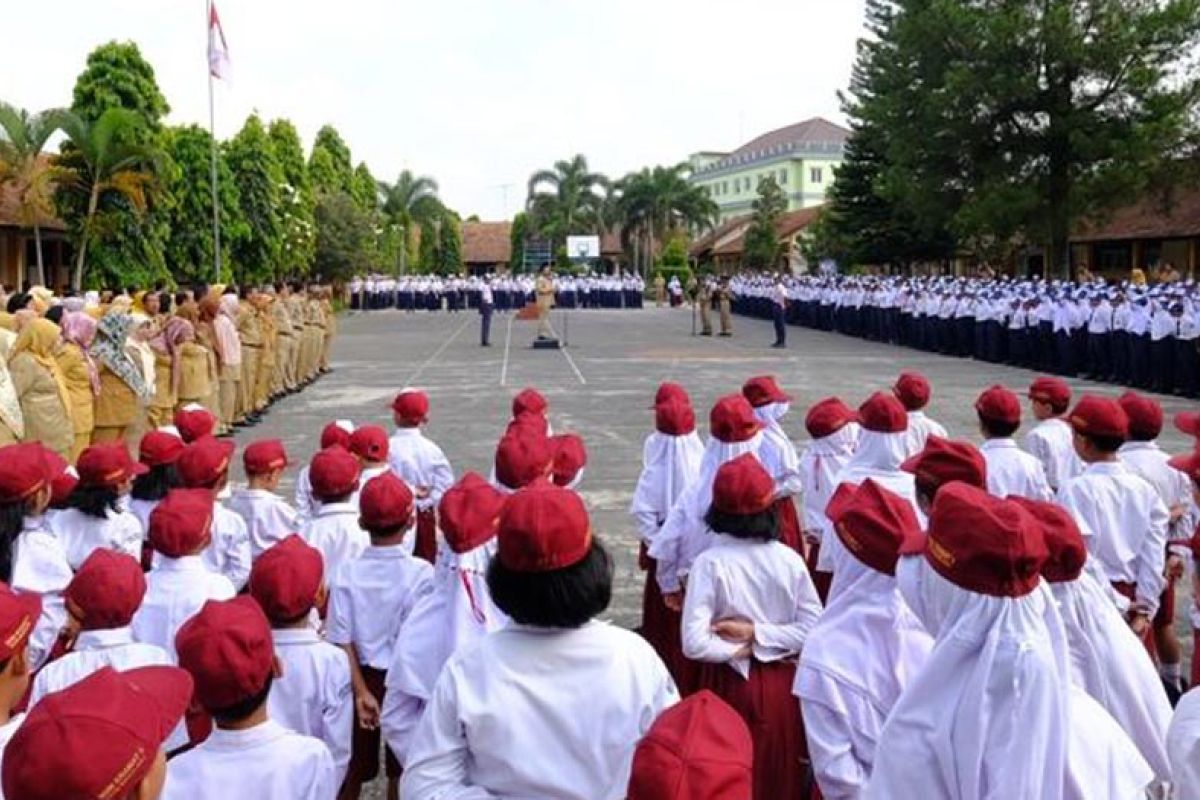 5.900 siswa SD-SMP di Kota Magelang bakal terima seragam gratis