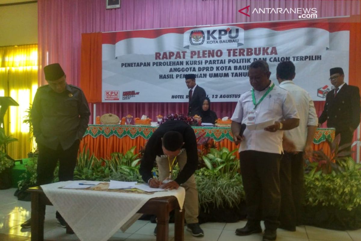 KPU  Baubau menetapkan 25 caleg terpilih