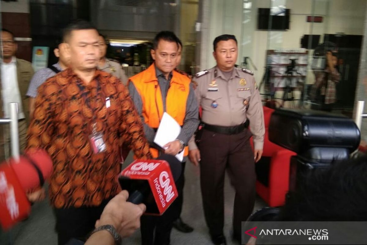 KPK panggil penyanyi Iis Sugianto terkait kasus TPPU