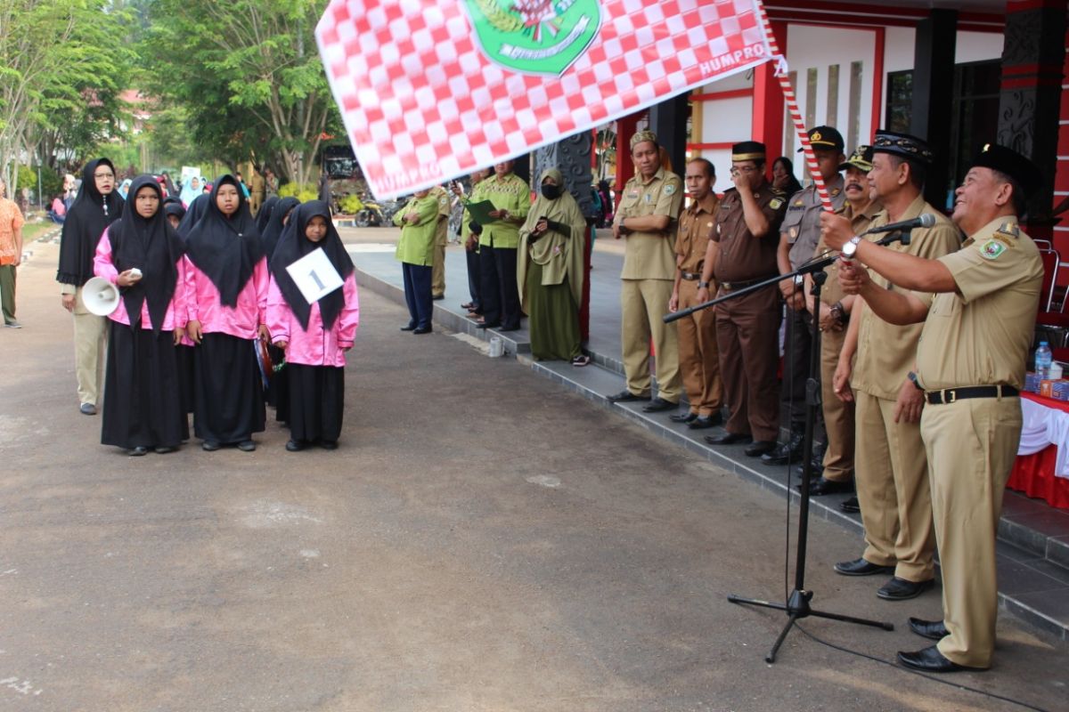 Pelepasan lomba pawai takbir berbusana muslimah, ini kata Bupati Sanggau