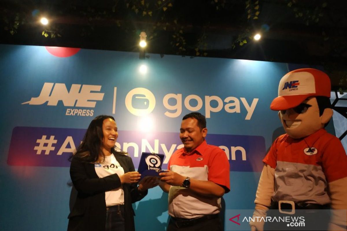 Gopay-JNE kolaborasi permudah pelaku usaha UMKM bertransaksi