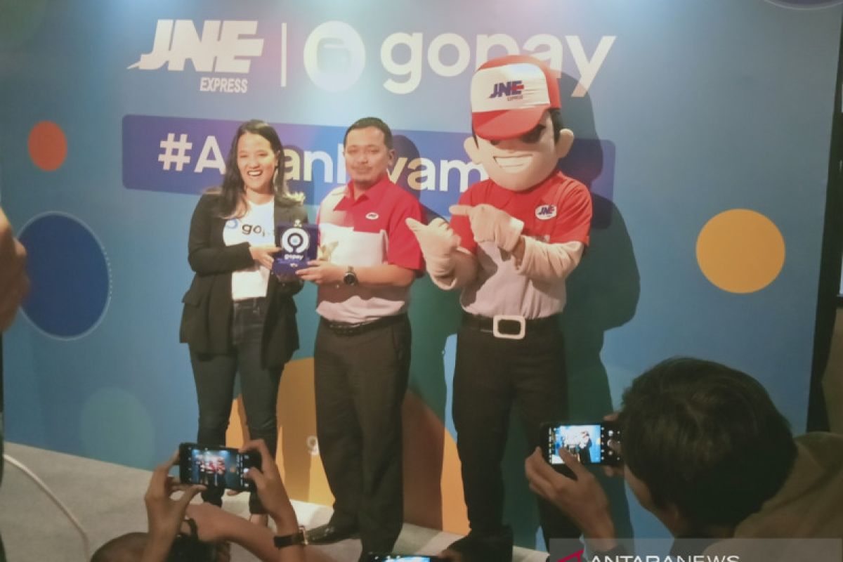 JNE optimis target satu juta pengiriman barang per hari tercapai