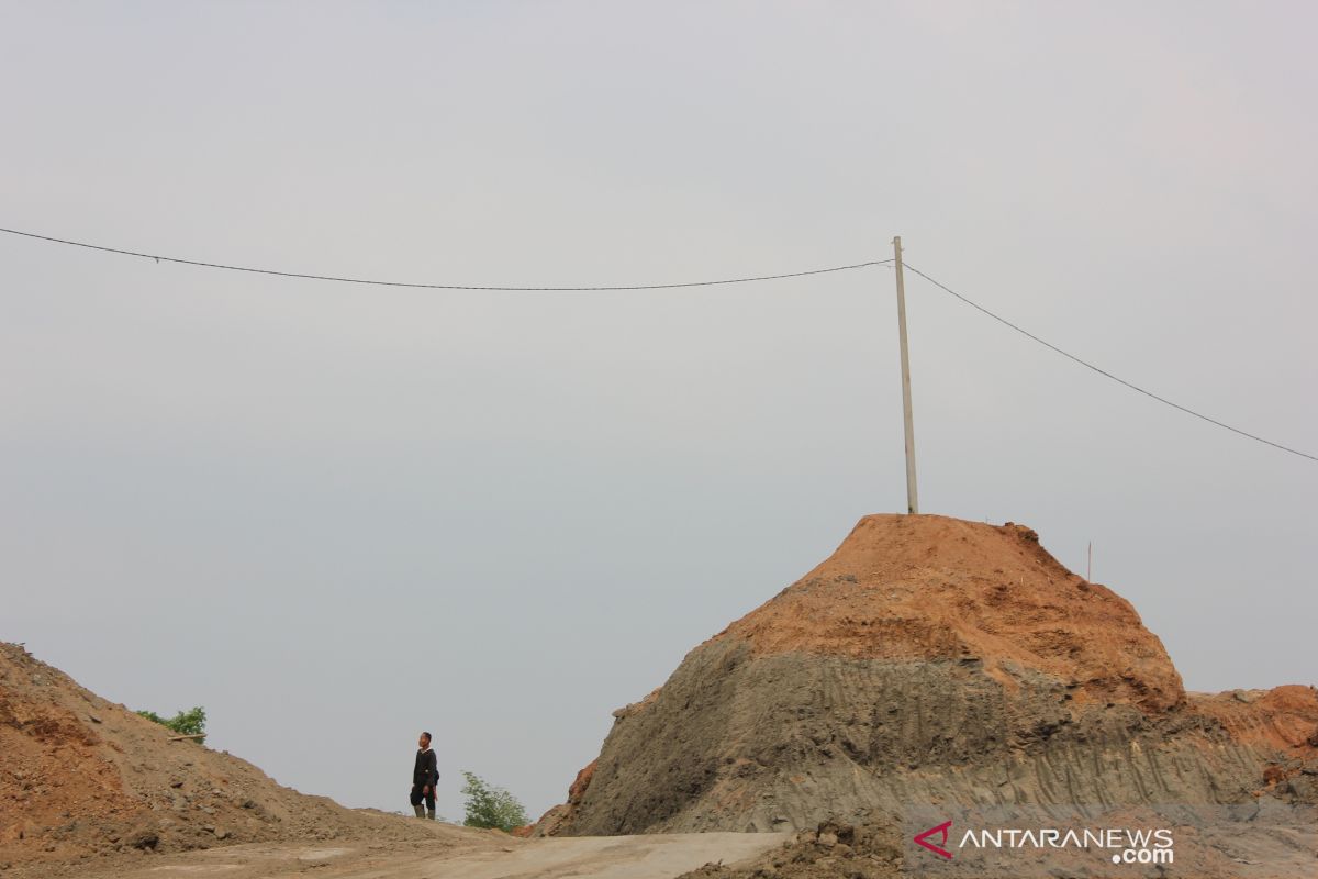 Kegiatan penambangan tanpa izin di Karawang dihentikan