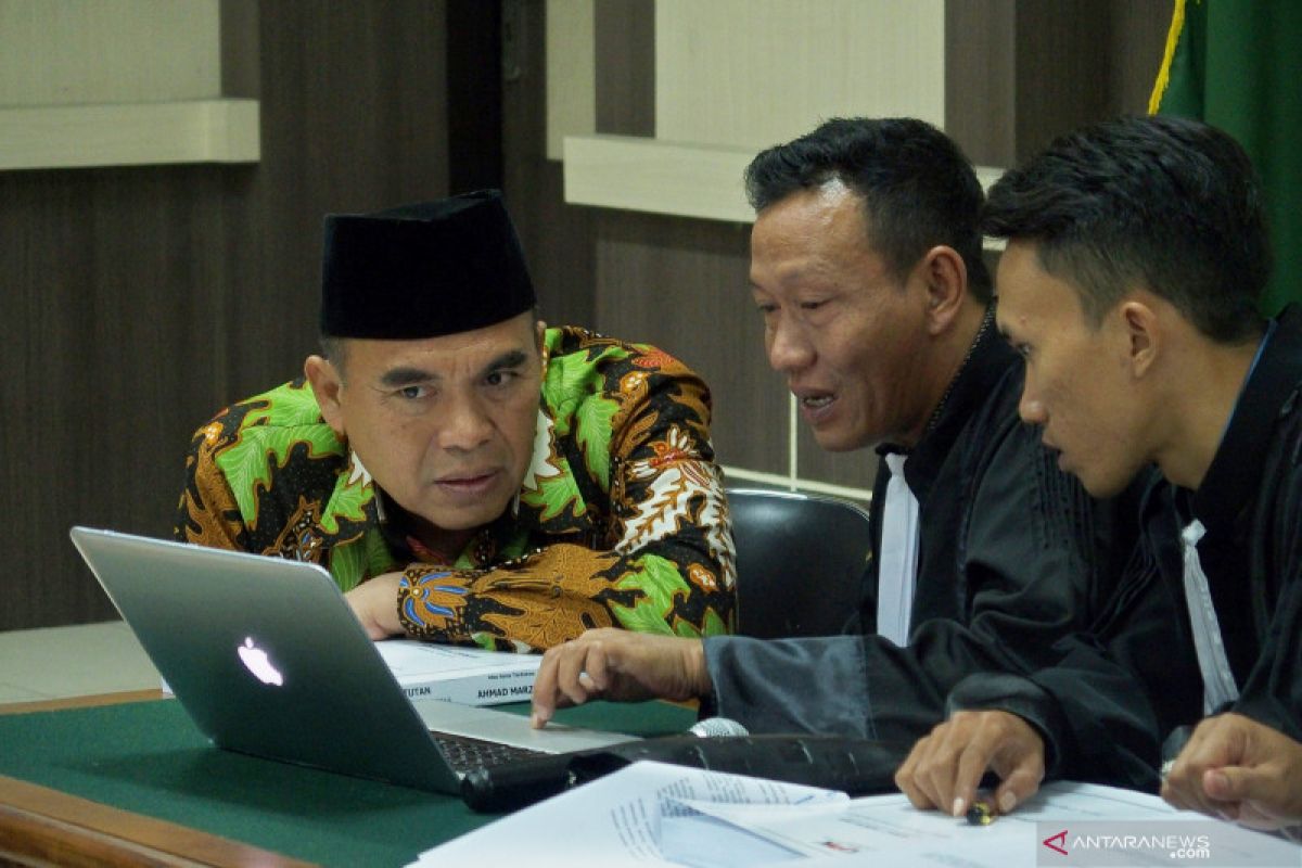 Bupati Marzuqi berkali-kali minta "bantuan" presiden soal kasusnya