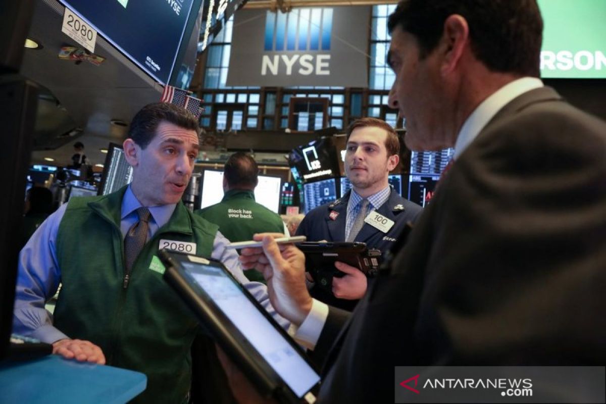 Wall Street melemah,  kecemasan pertumbuhan ekonomi AS meningkat