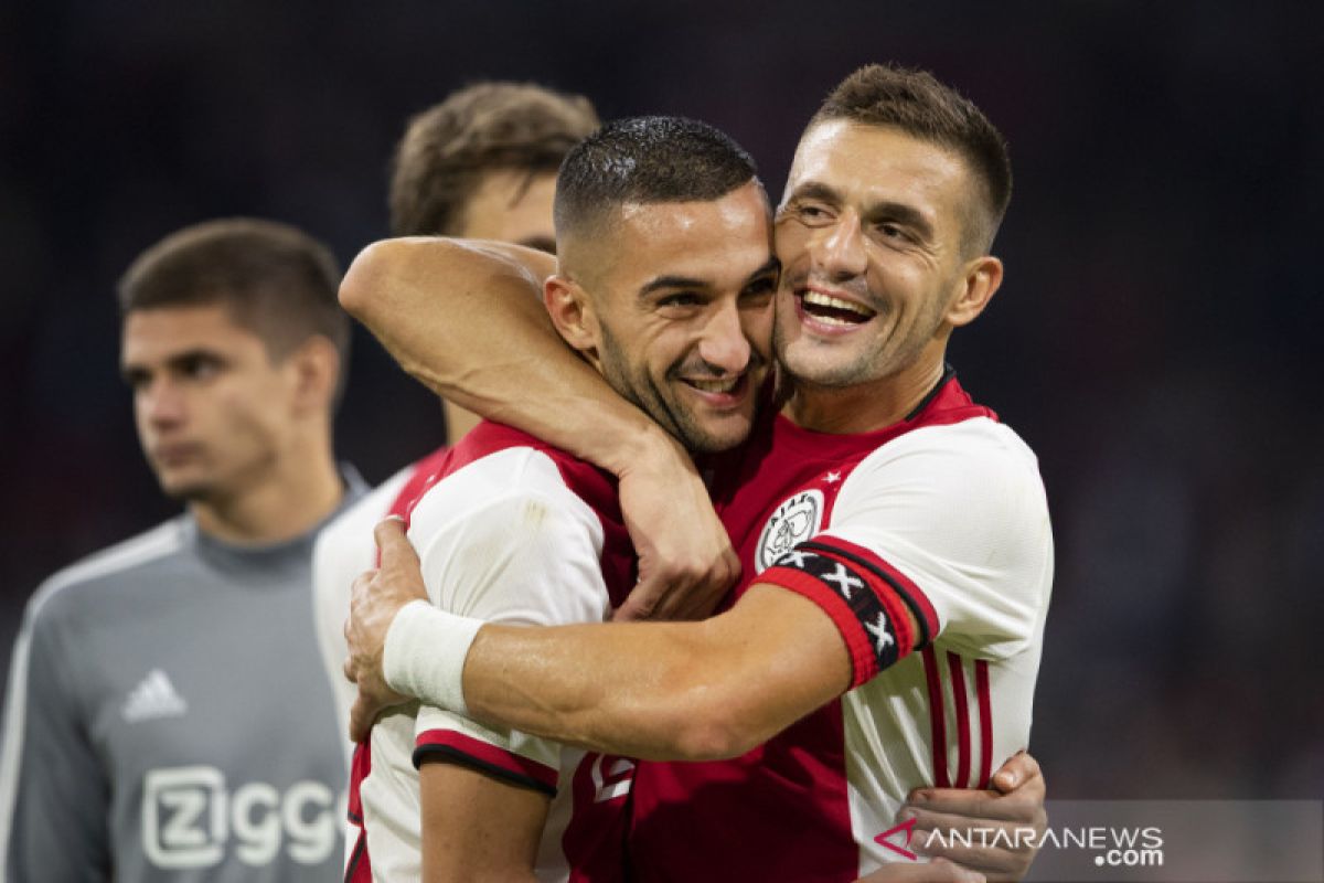 Dapat tiga penalti, Ajax tundukkan PAOK 3-2