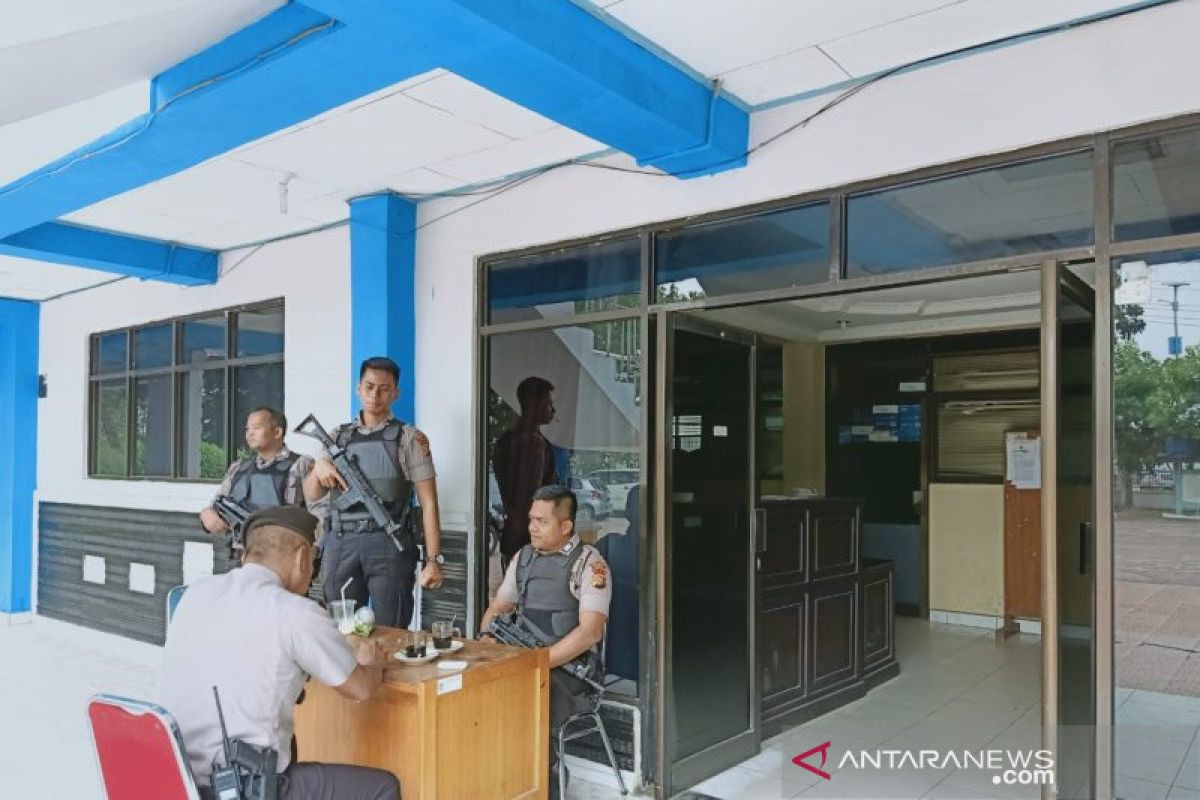 KPK geledah dua Kantor Dinas di Kota  Dumai