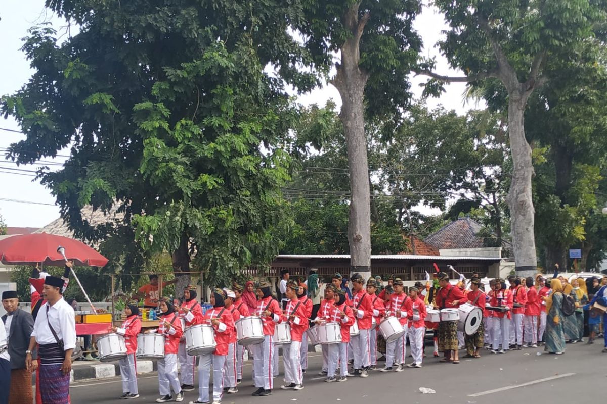 Ribuan siswa siswi madrasah di NTB mengikuti pawai karnaval KSM