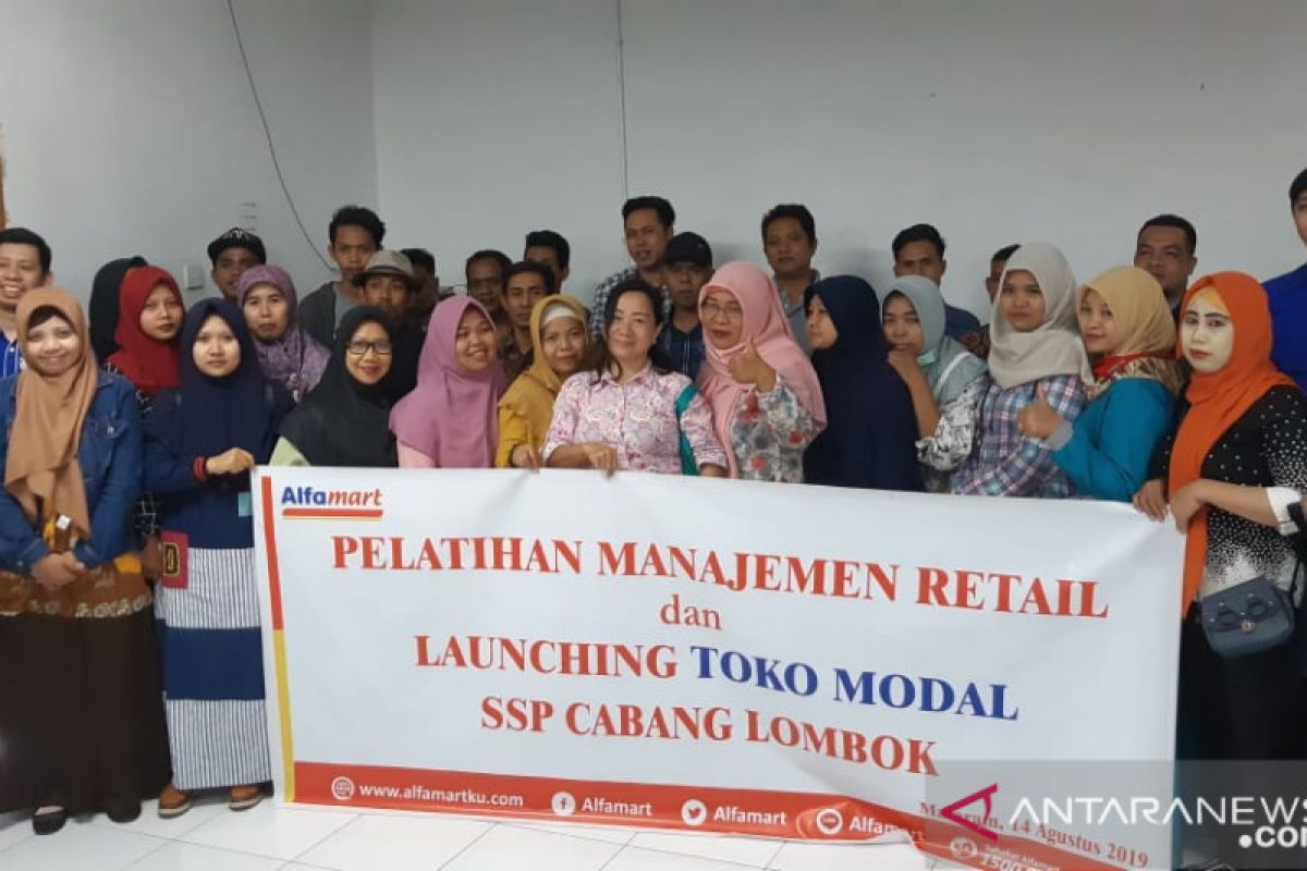 Alfamart membantu UMKM Lombok permodalan dan pelatihan IT