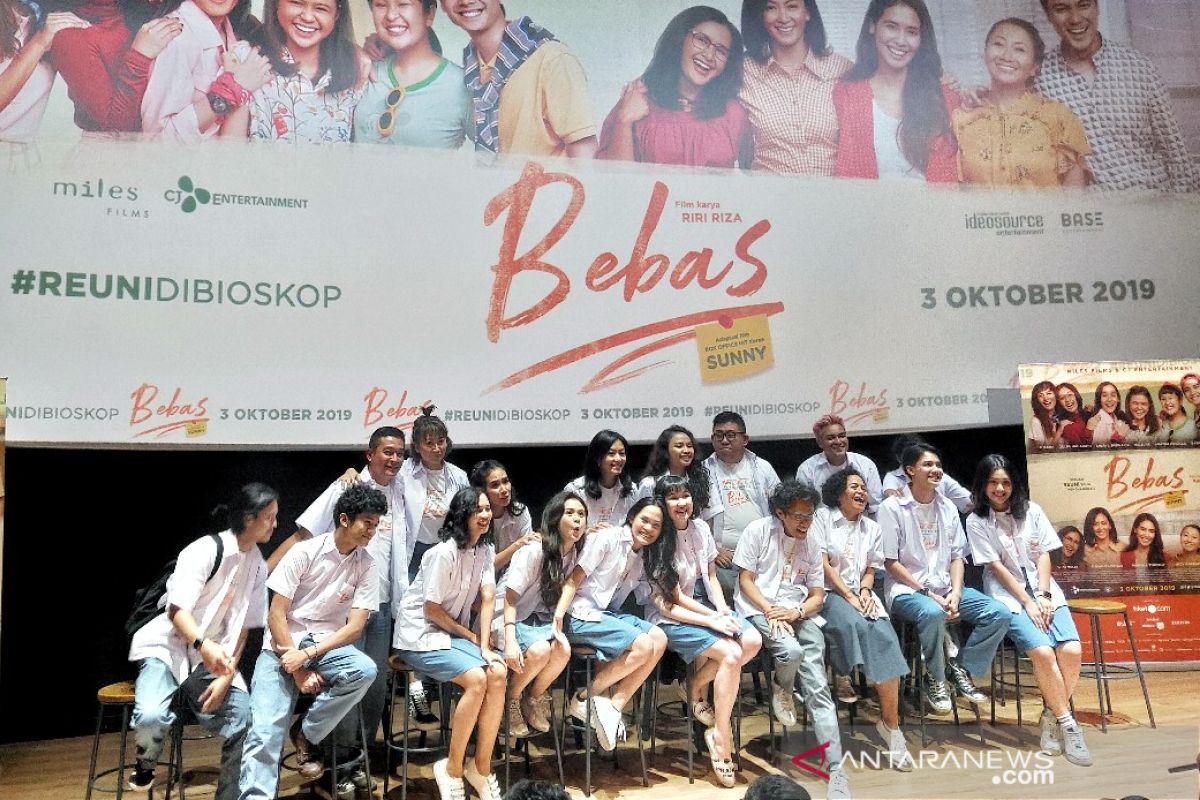 Riri Riza dan Mira Lesmana meluncurkan trailer film "Bebas"