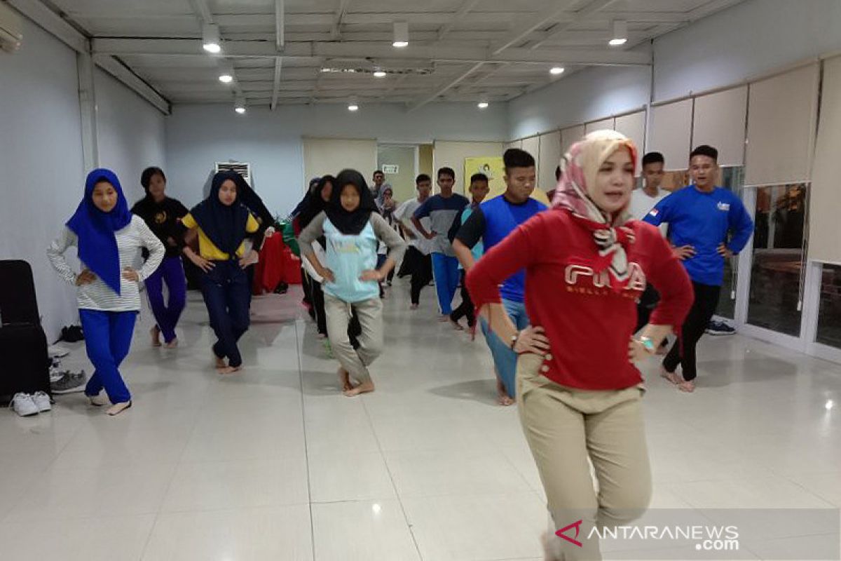 23 peserta Siswa Mengenal Nusantara asal Babel dibekali menari