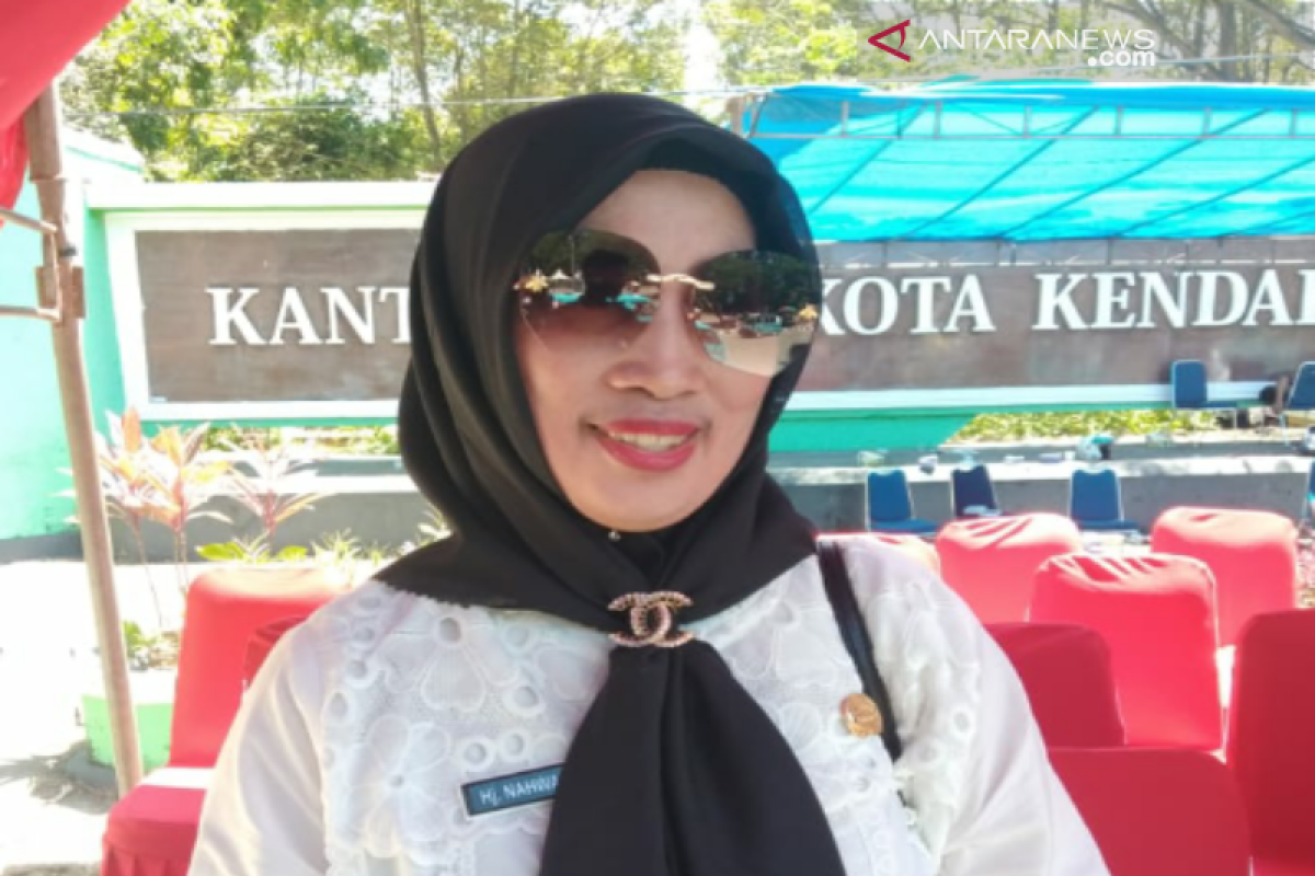 Wali Kota mengingatkan PKL di Kendari beach supaya taat aturan