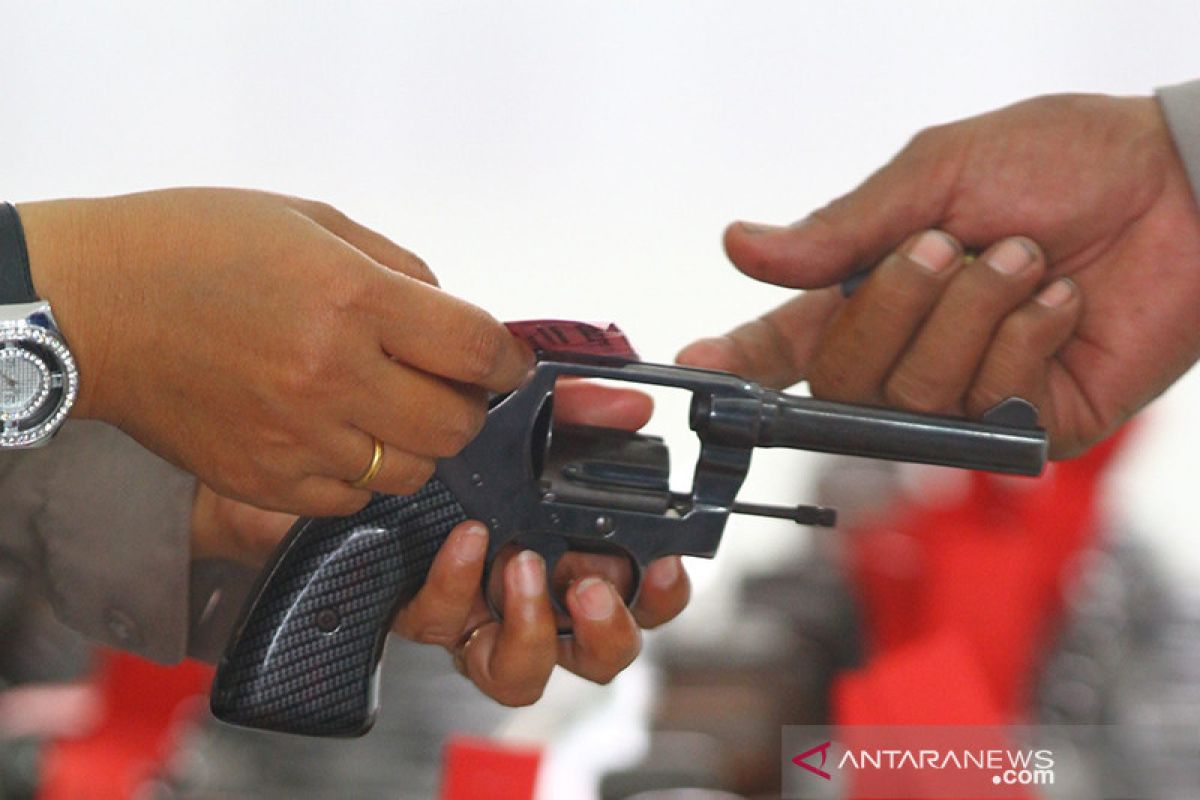 Selain sabu,  Polisi juga sita senpi revolver dari Umar Kei