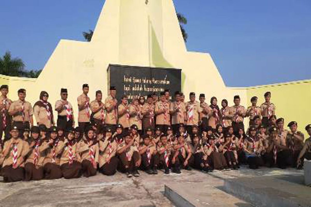 Pramuka Kota Bogor ziarah ke Makam Pahlawan