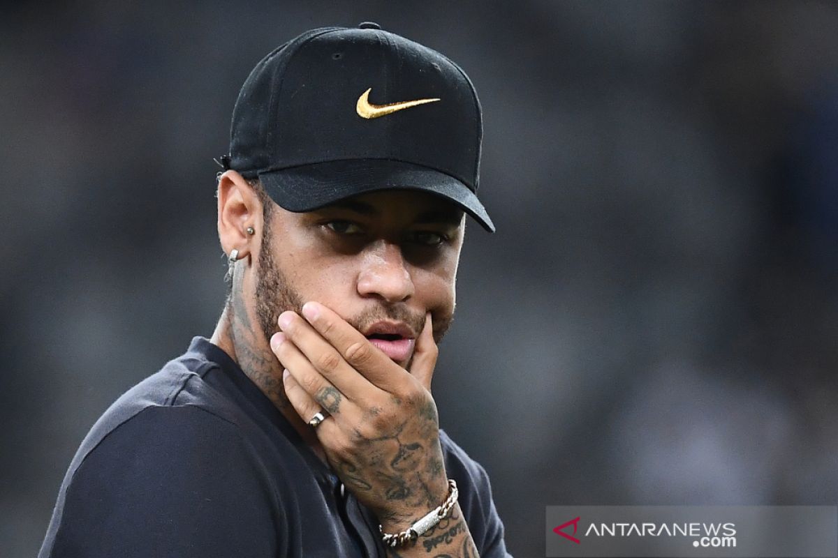 PSG siap tolak tawaran Barca pinjam Neymar