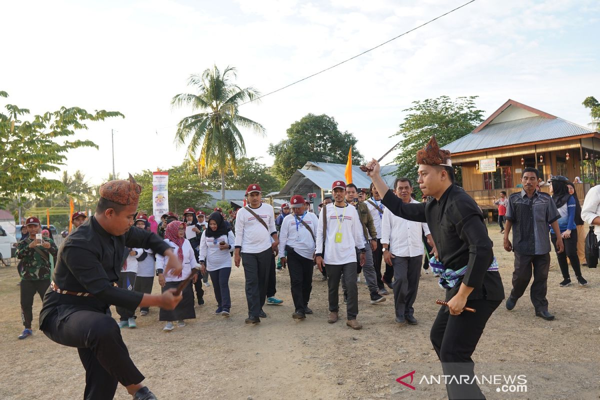 Peserta SMN asal Jatim belajar tarian Gorontalo