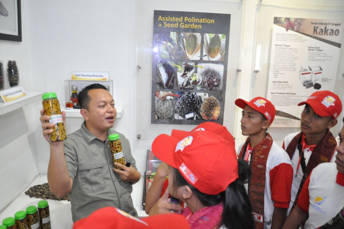 Peserta SMN PTPN IV asal Sumut kunjungi museum kelapa sawit PPKS