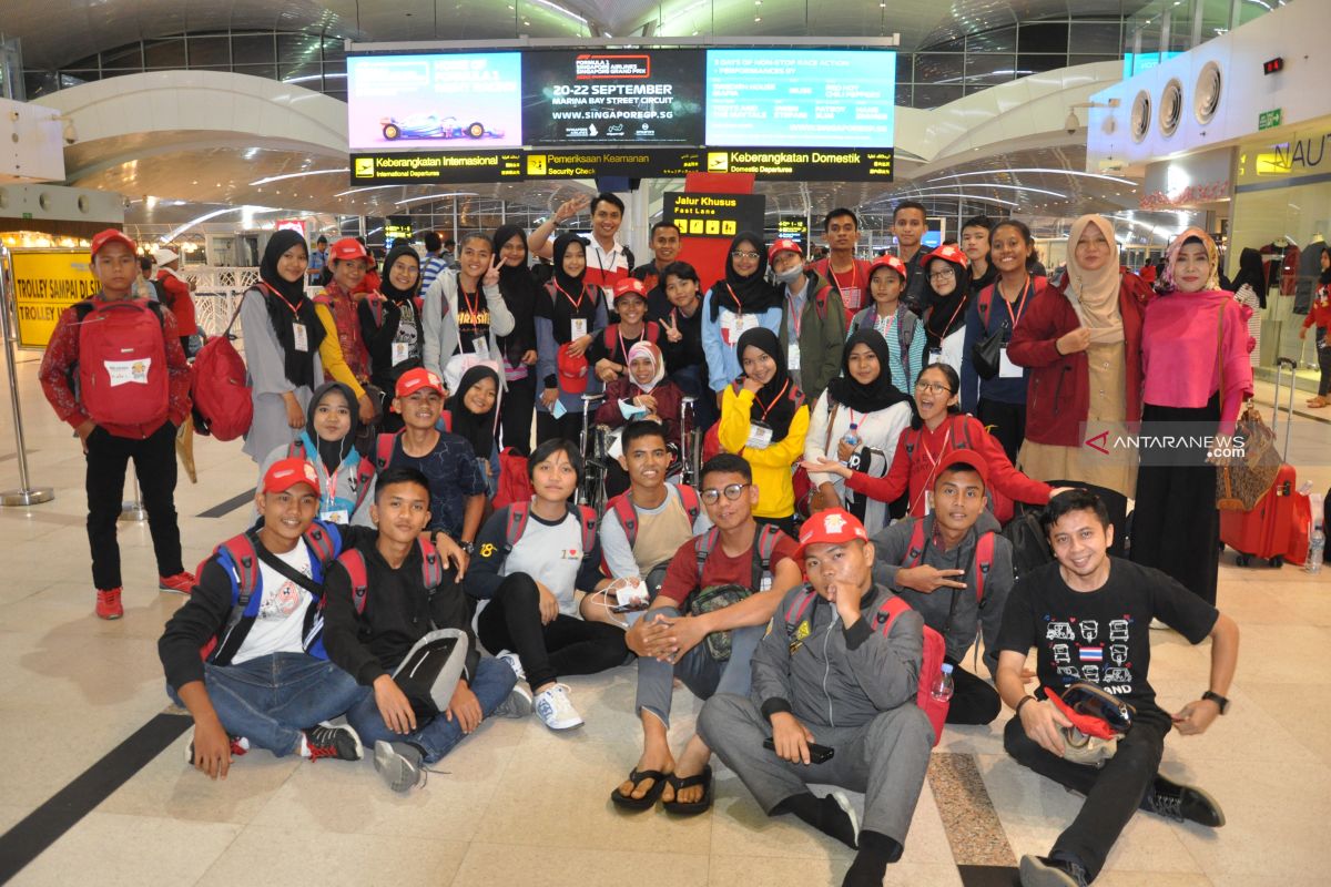 PTPN IV berangkatkan 35 peserta SMN asal Sumut ke Palu