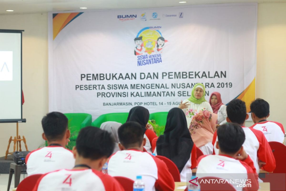 Antara berbagi cerita bersama siswa mengenal Nusantara