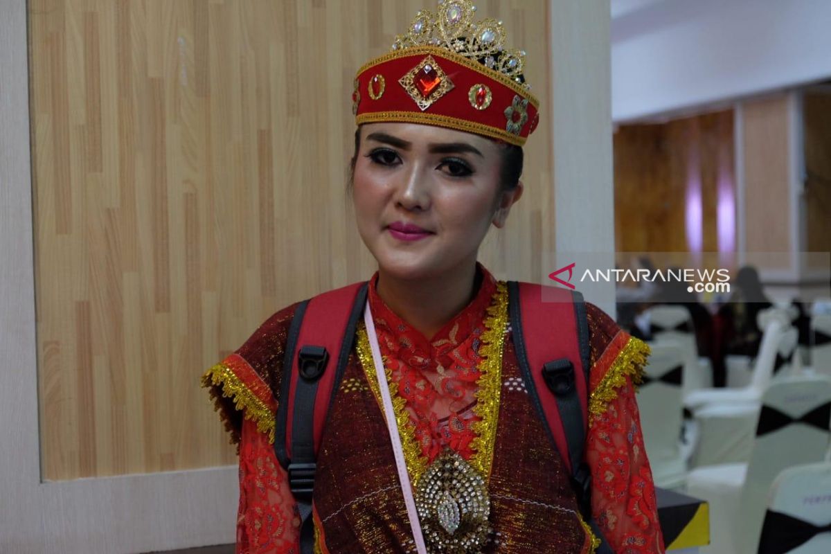 Siswa SMN asal  Sumut tertarik budaya Sulawesi Tengah