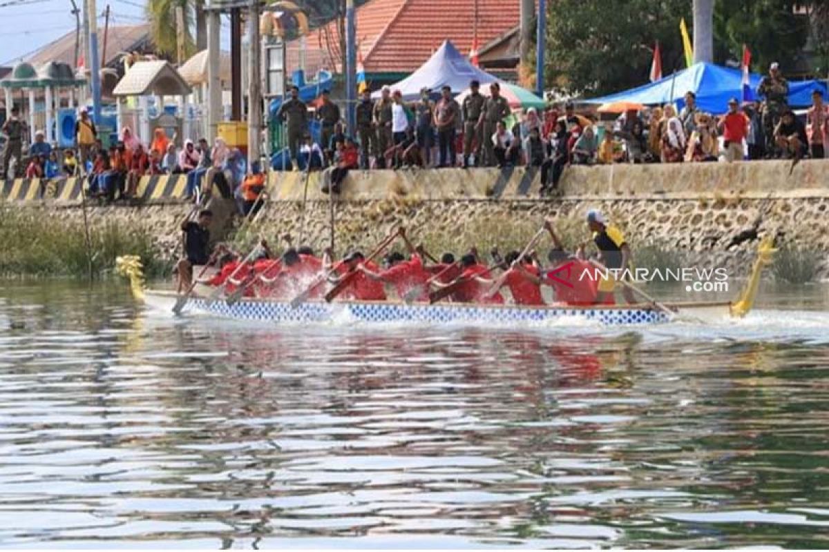 Pemkab Lutim gelar lomba dayung perahu naga