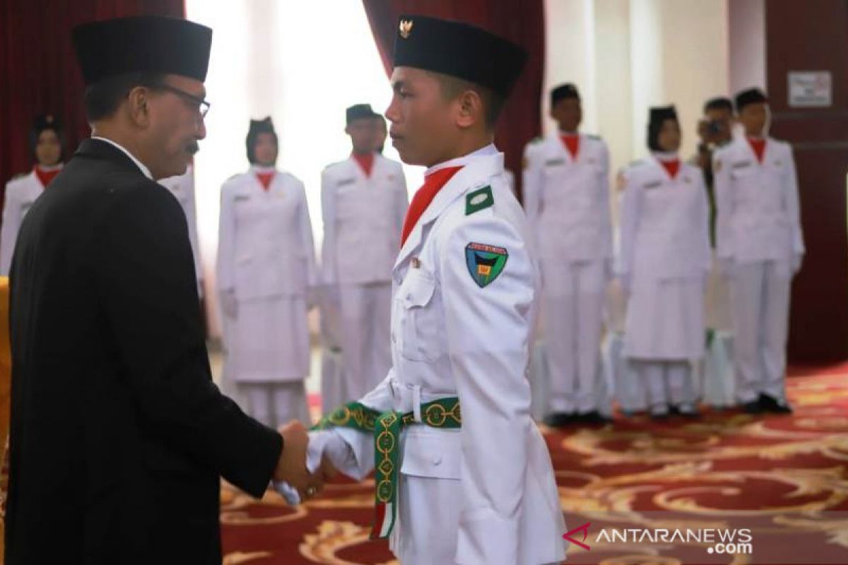 Bupati Pesisir Selatan kukuhkan anggota Paskibraka