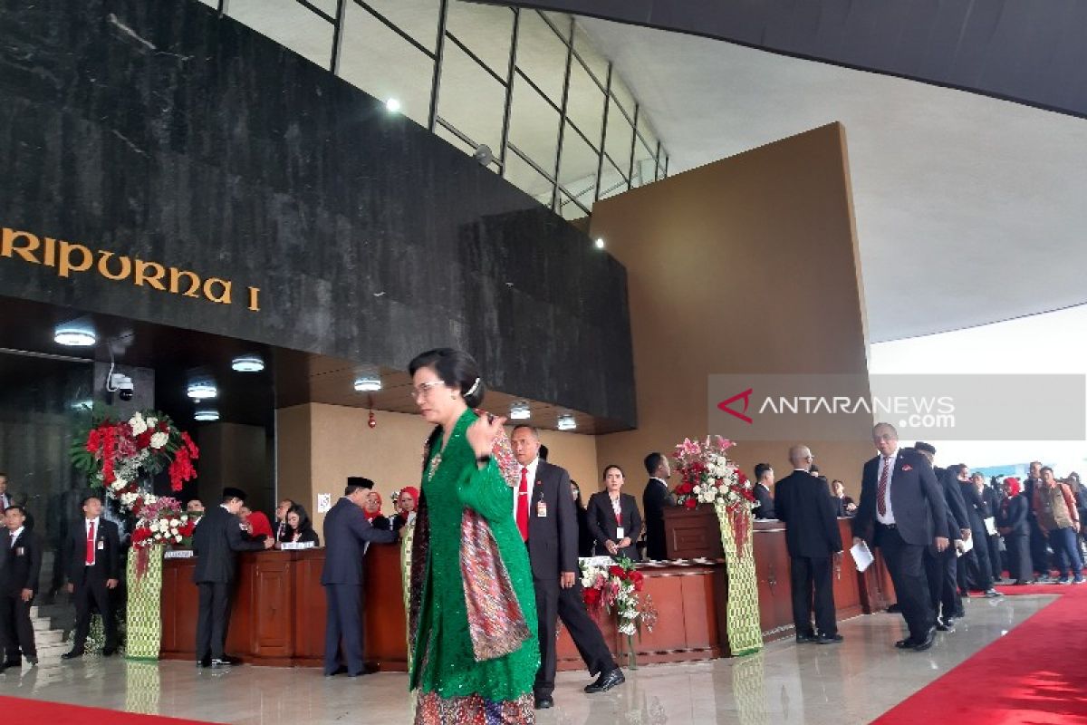 Sidang Tahunan MPR, Menkeu Sri Mulyani kenakan kebaya hijau