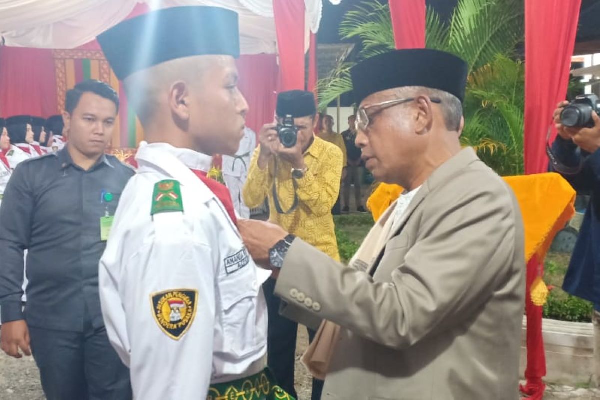 Waled kukuhkan Paskibra  2019 Aceh Besar