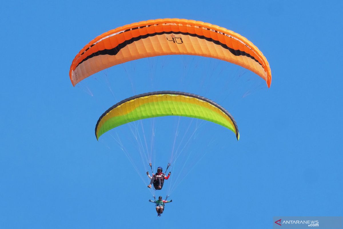 Indonesian paragliding team wins world championship