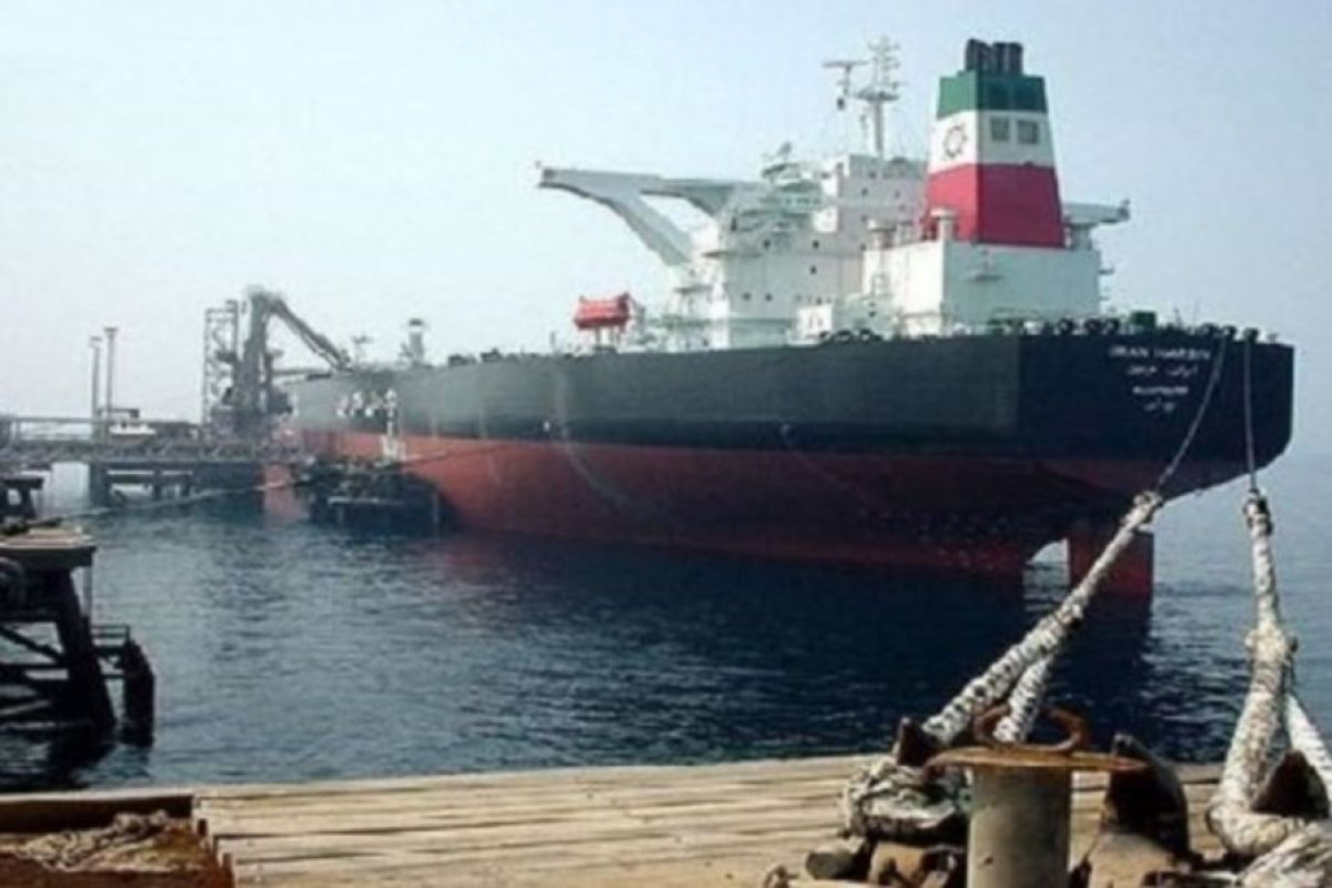 Tanker Grace 1 milik Iran yang terperangkap mulai bergerak