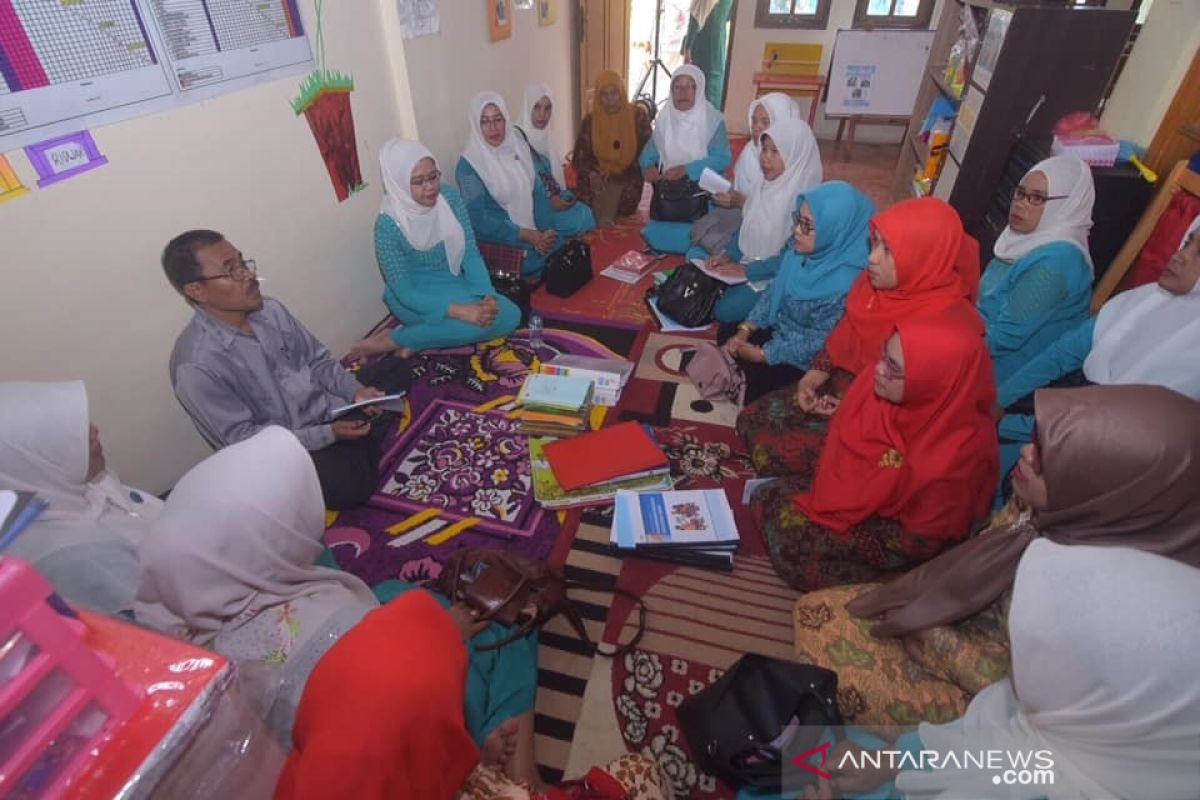 Kader Posyandu Padang Panjang ikuti penilaian tingkat provinsi