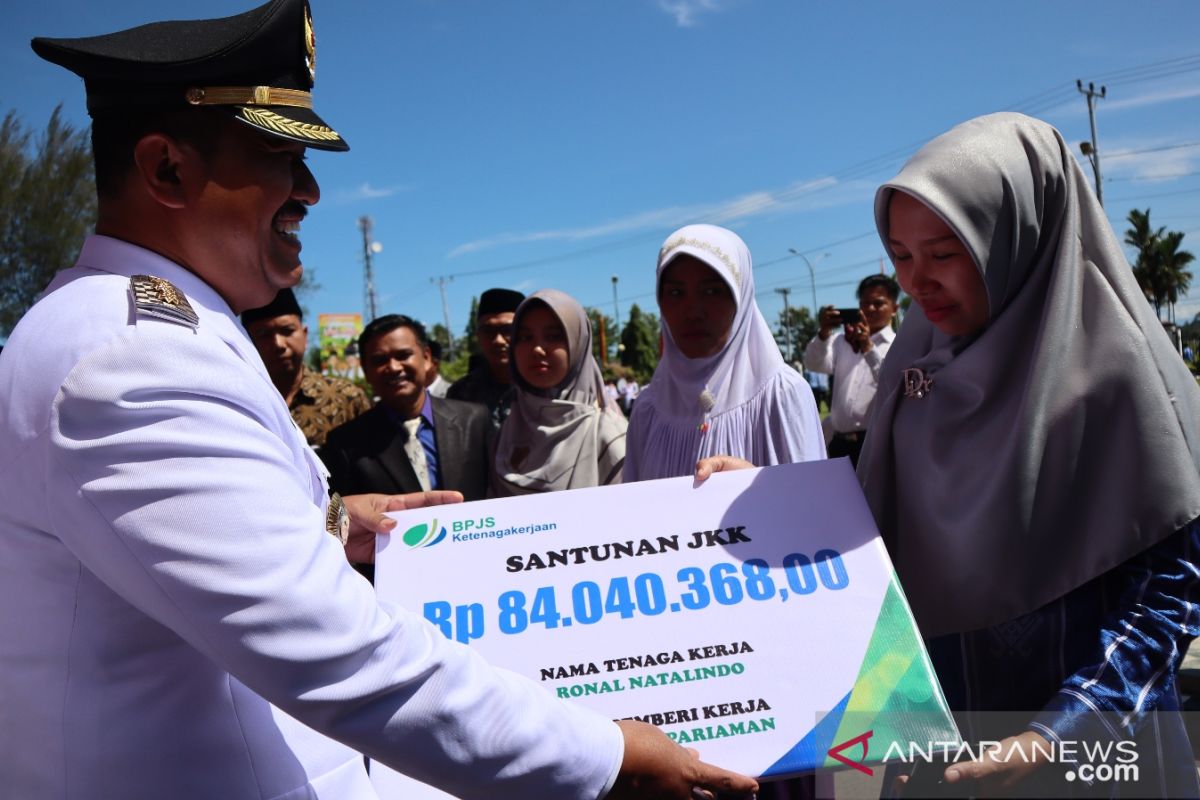 BPJS Ketenagakerjaan salurkan santunan Rp139 juta di Pariaman