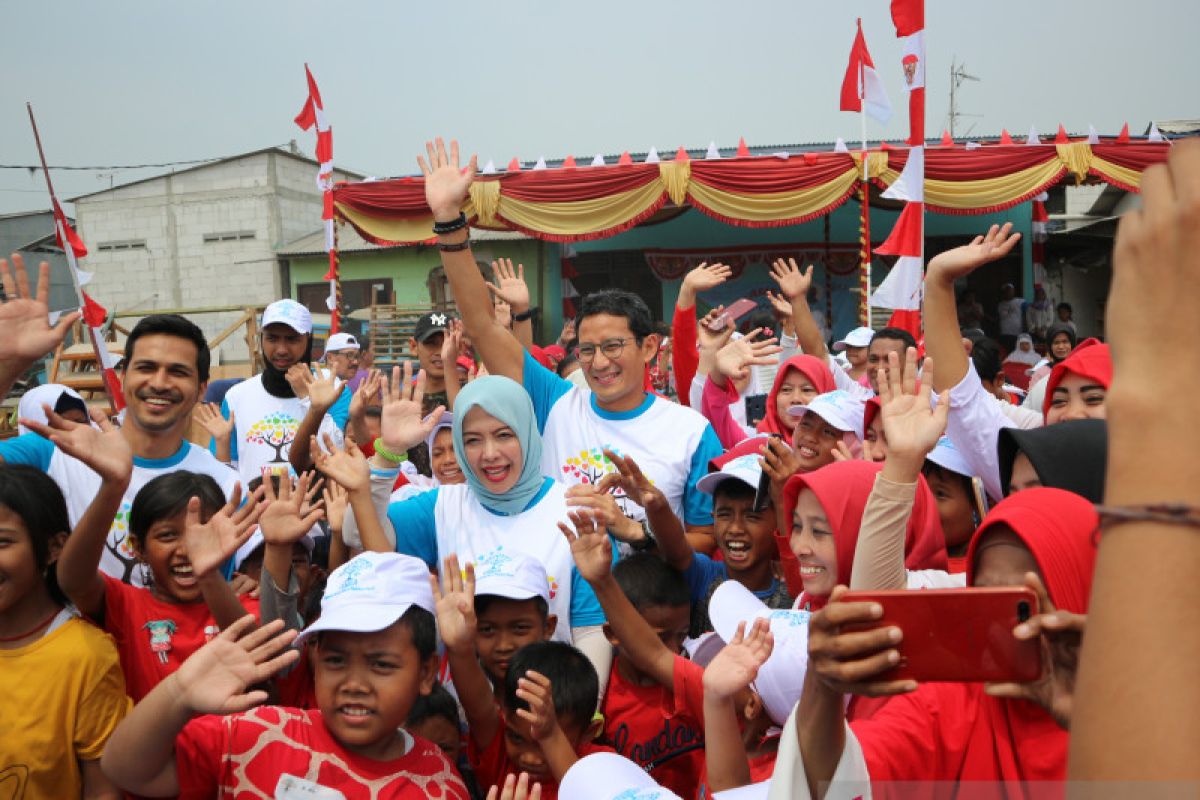 Rayakan HUT RI, Nur Asia Uno gelar bakti sosial di Cilincing