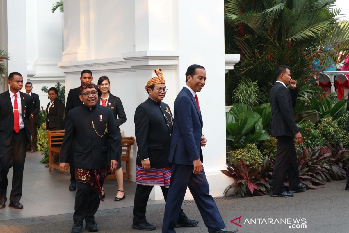 Presiden jadi inspektur upacara penurunan bendera Merah Putih