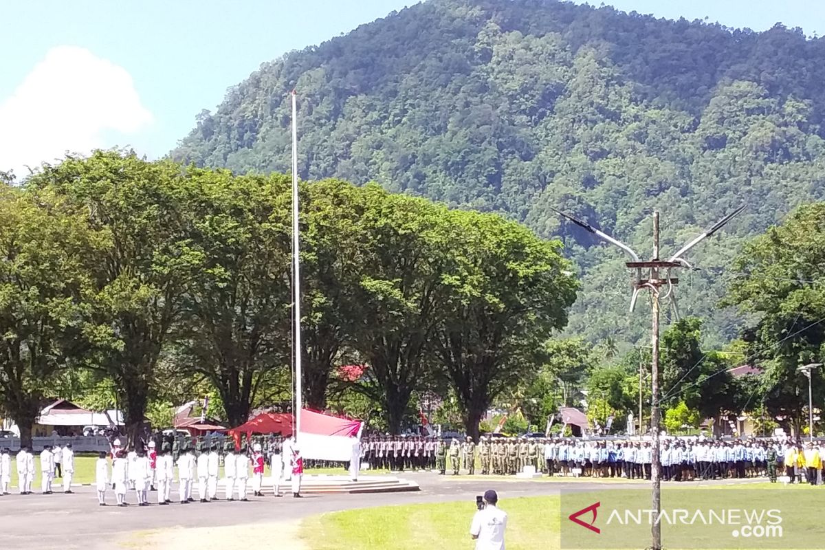 Upacara bendera peringatan detik proklamasi di Kepulauan Sangihe