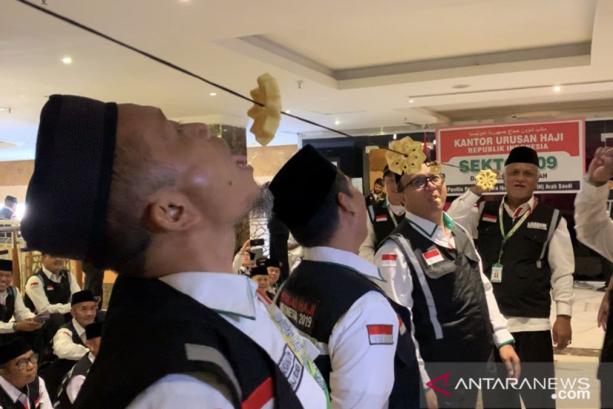 Madihin hingga lomba makan krupuk 17 Agustus digelar di Mekkah