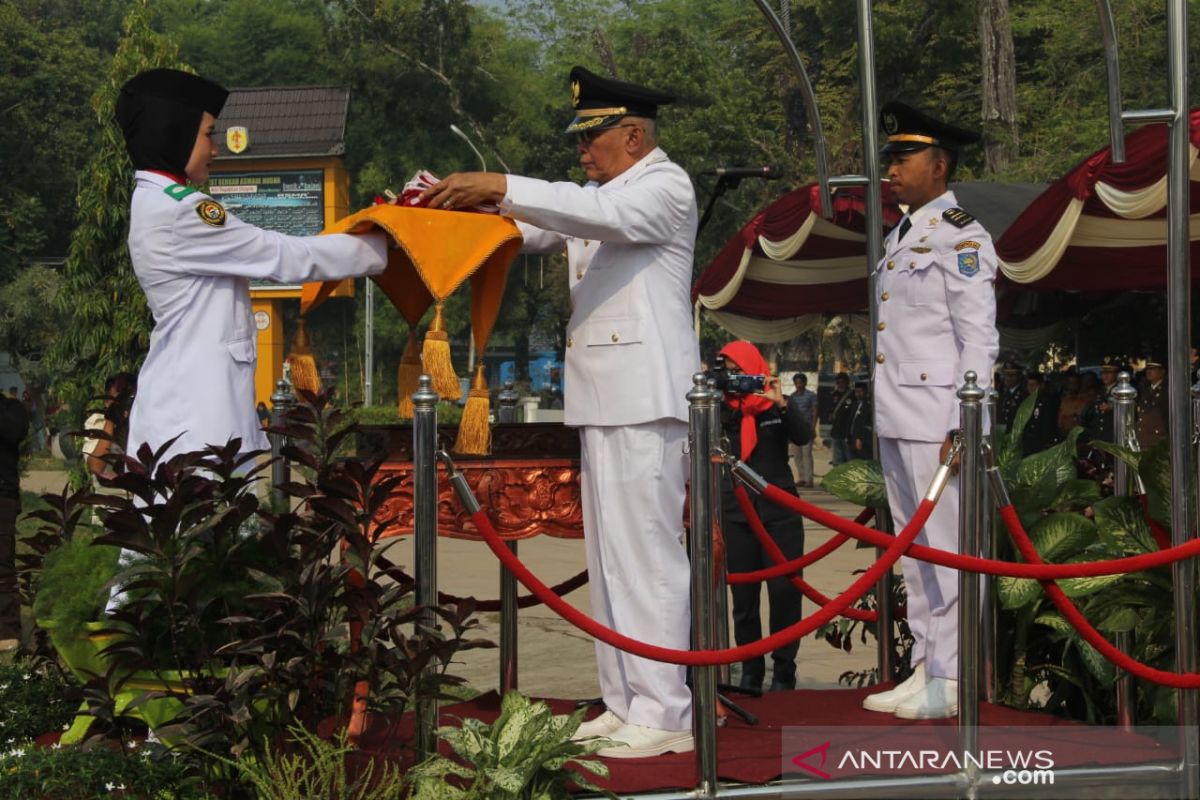 Ini pesan Bupati HST saat menjadi inspektur upacara HUT RI