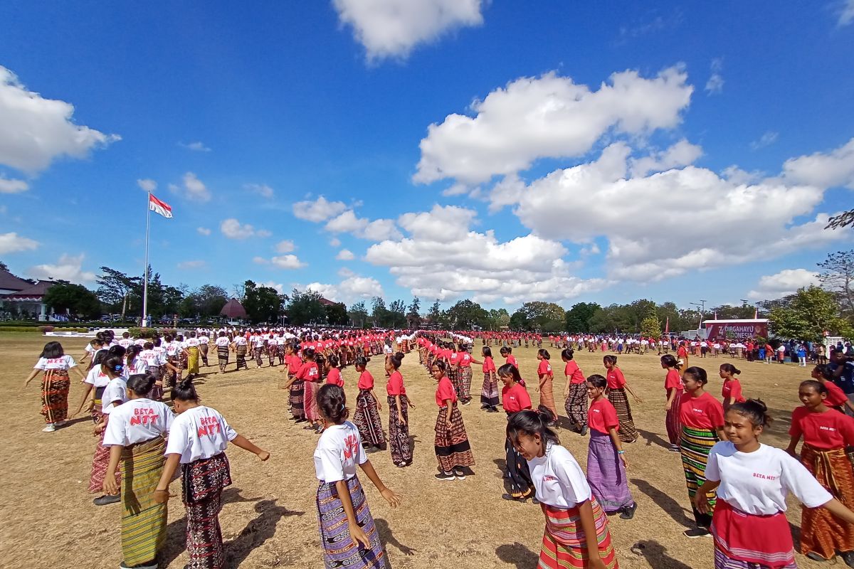 Seribu penari kolosal memeriahkan HUT RI