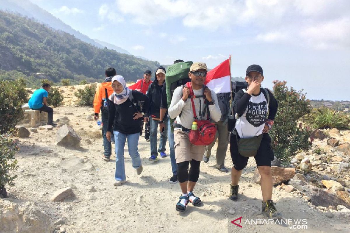 Pendakian Gunung Lorekatimbu tetap dibuka