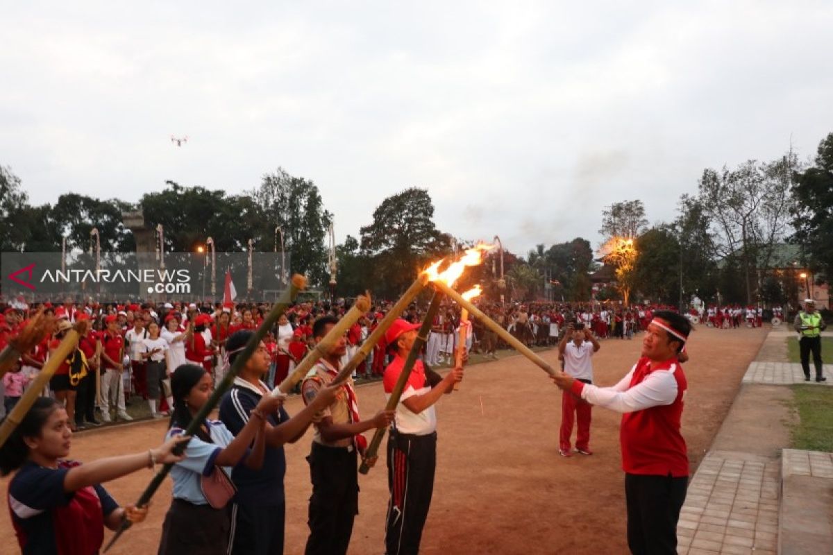 Wabup Bangli lepas ribuan peserta pawai obor HUT RI