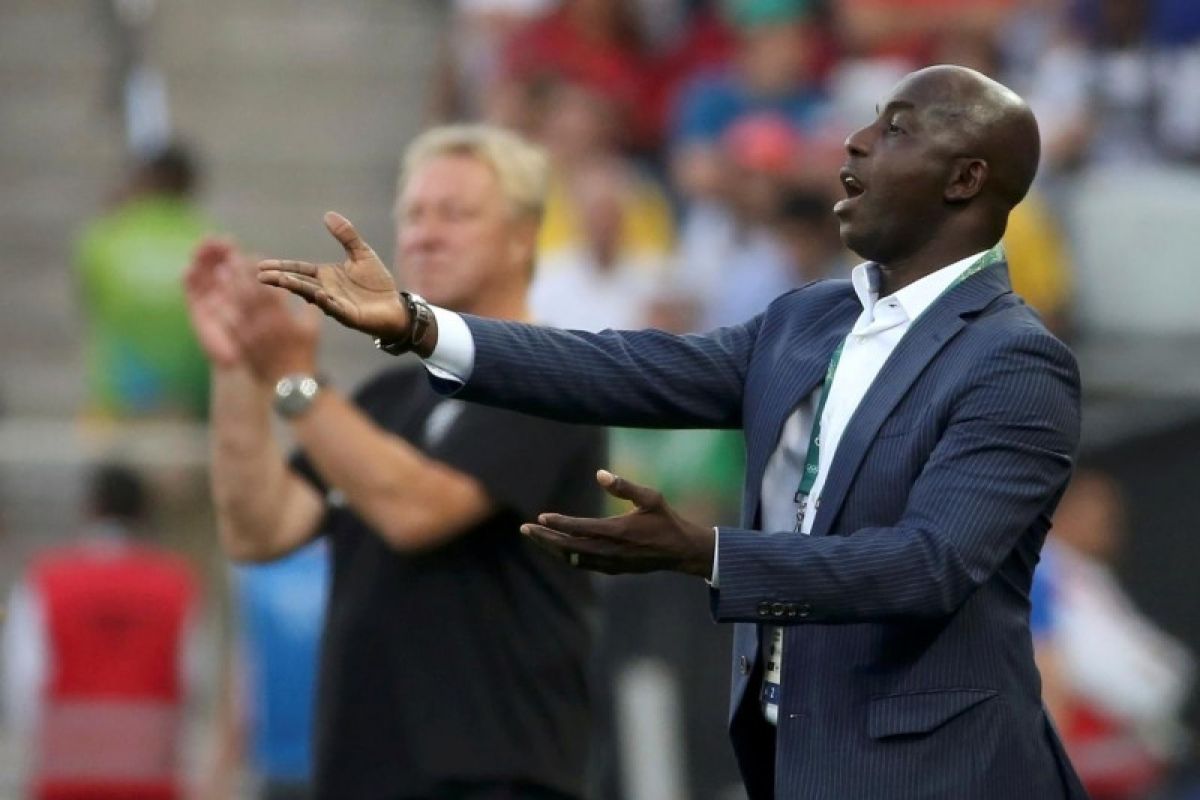 Nigeria terkejut FIFA skorsing seumur hidup pelatihnya