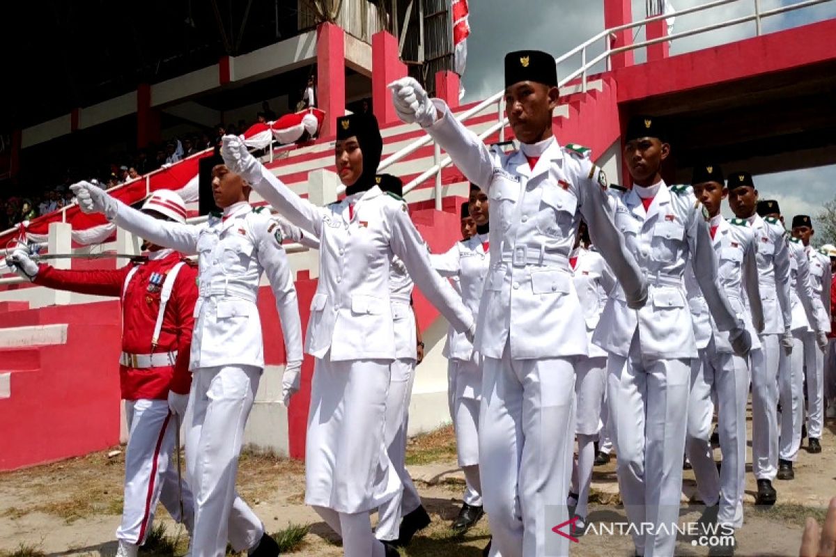 Bupati Kotim sempat gugup saat pengibaran bendera