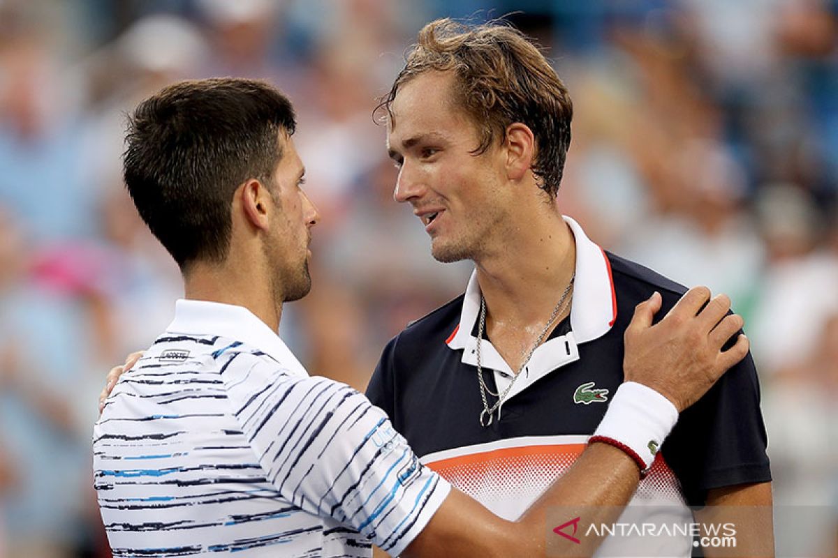 Medvedev jungkalkan Djokovic di Cincinnati Masters