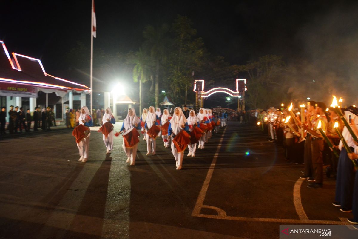 Pemkab gelar apel taptu dan pawai obor