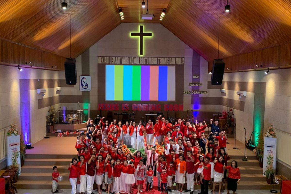 Nuansa HUT Kemerdekaan RI warnai kebaktian Minggu GPdI Ekklesia Gorontalo