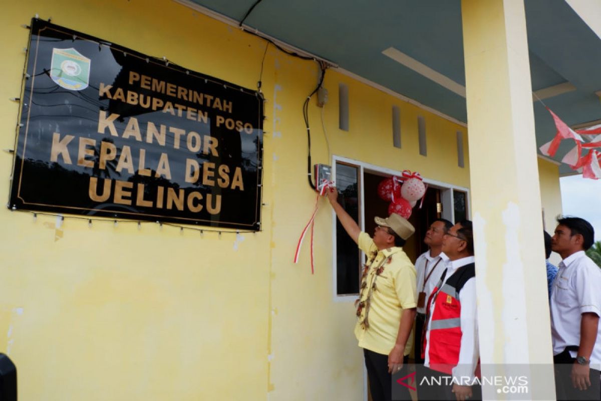 PLN Suluttenggo berhasil terangi Desa Uelincu dan Panjoka